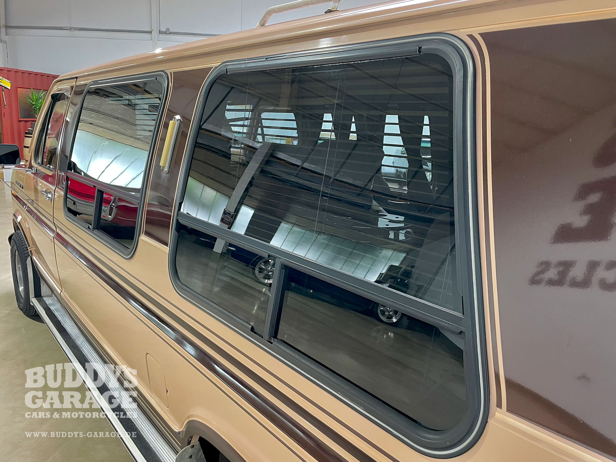 Ford Econoline E150 Conversion Van 1989 | Buddy's Garage Bad Oeynhausen